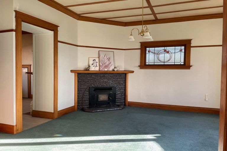 Photo of property in 1 Home Street, Winton, 9720