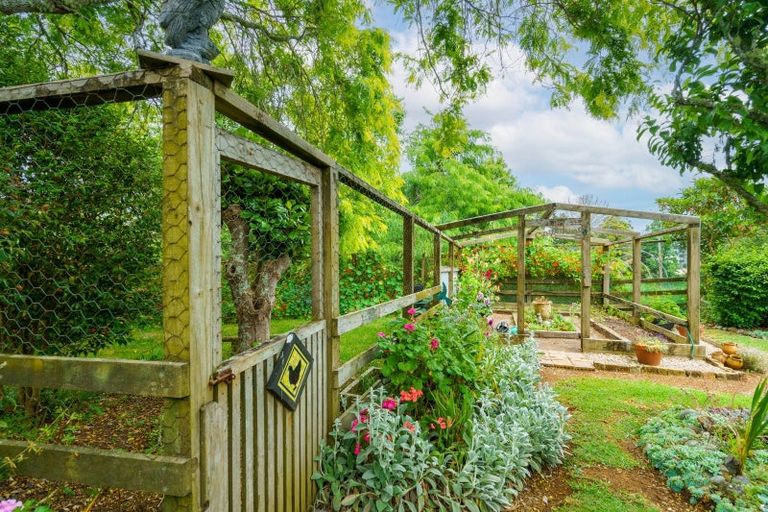 Photo of property in 35 Hill View Road, Ruatangata West, Kamo, 0185