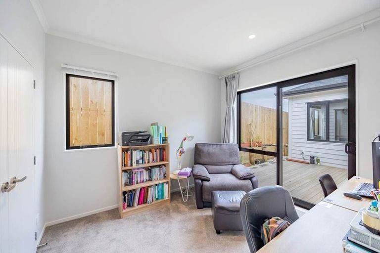 Photo of property in 26 Paihere Street, Huapai, Kumeu, 0810