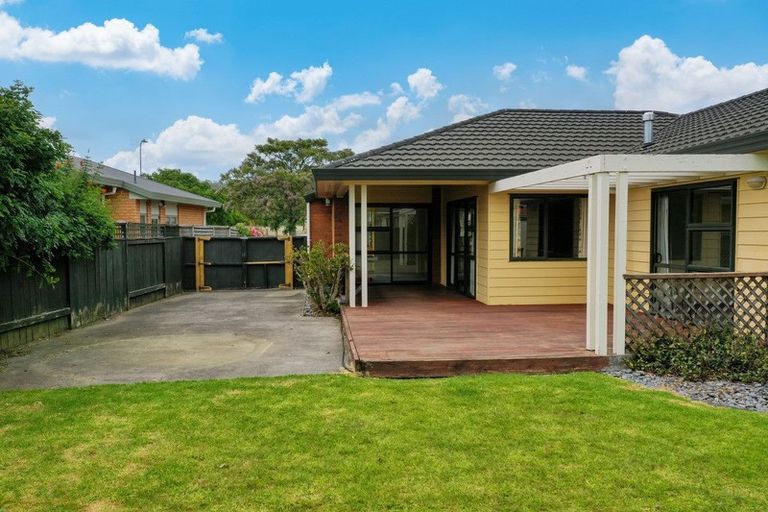 Photo of property in 7 Edgewater Grove, Whakatane, 3120