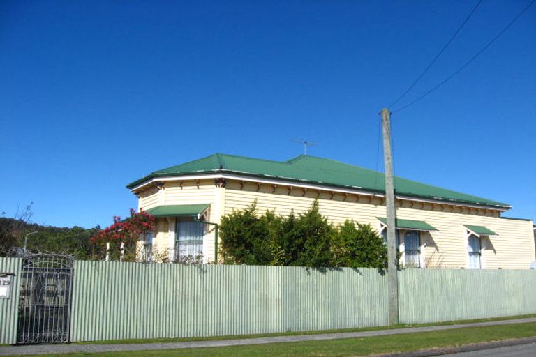 Photo of property in 129 Shakespeare Street, Greymouth, 7805