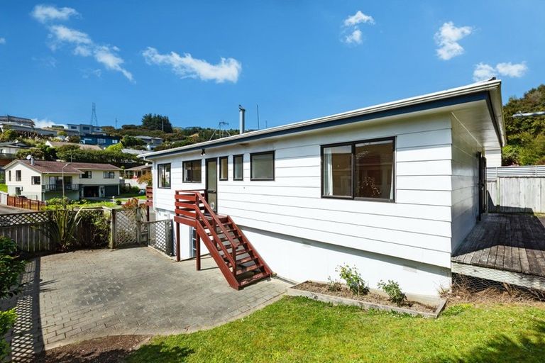 Photo of property in 58 Albatross Close, Whitby, Porirua, 5024