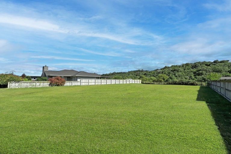 Photo of property in 35 Pukeko Way, Kinloch, Taupo, 3377