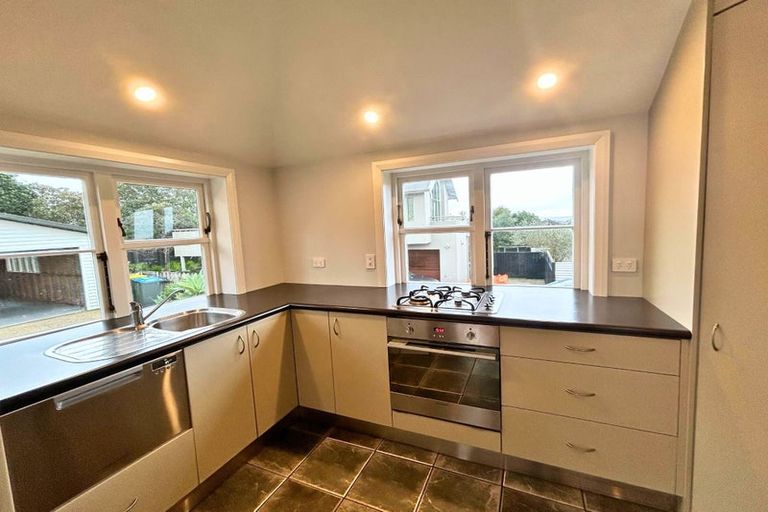 Photo of property in 85 Namata Road, One Tree Hill, Auckland, 1061
