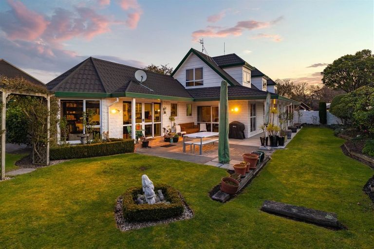 Photo of property in 5 Rubens Place, Burnside, Christchurch, 8053