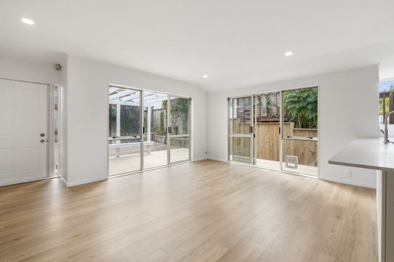 Photo of property in 1/24 Nile Road, Milford, Auckland, 0620