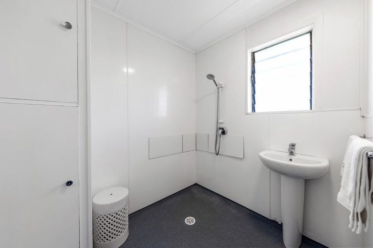 Photo of property in 40 Rosier Road, Glen Eden, Auckland, 0602