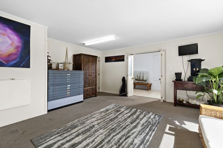 Photo of property in 10 Sunburst Lane, Torbay, Auckland, 0630