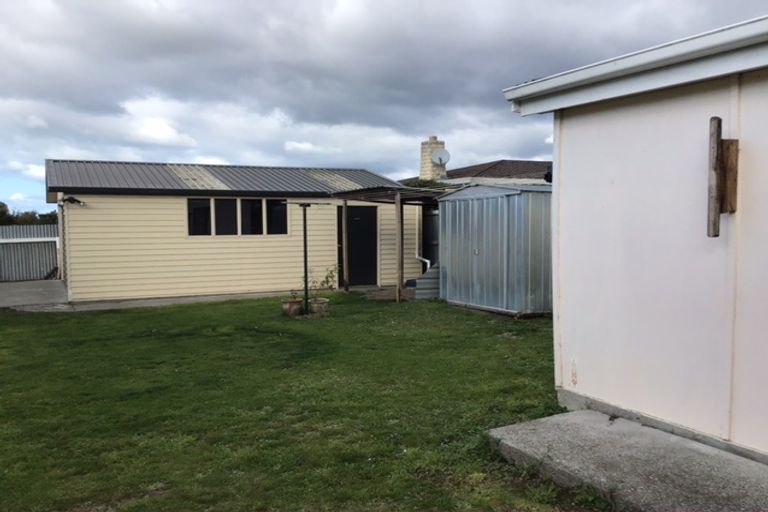 Photo of property in 2 Pitman Place, Waimate, 7924