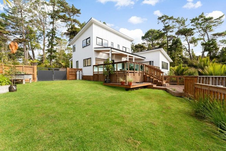 Photo of property in 12 Sunnyvale Road, Waitakere, Auckland, 0614