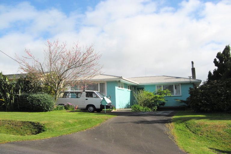 Photo of property in 4 Burnham Road, Waitakere, Auckland, 0816