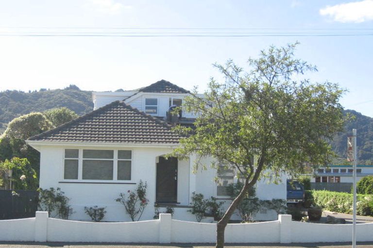 Photo of property in 4 Davis Crescent, Elderslea, Upper Hutt, 5018