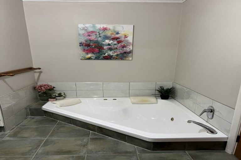 Photo of property in 16 Fairfield Road, Hawera, 4610