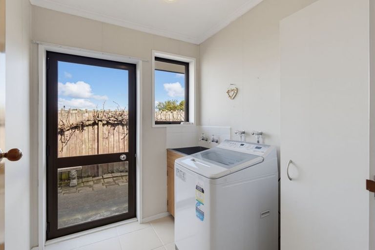 Photo of property in 19a Sheraton Place, Redwood, Christchurch, 8051