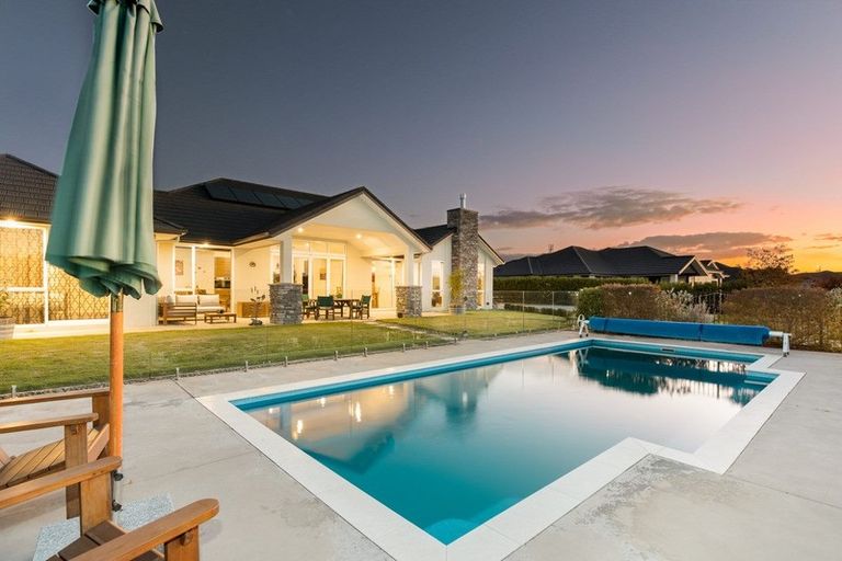 Photo of property in 13 Alan Livingston Drive, Cambridge, 3434