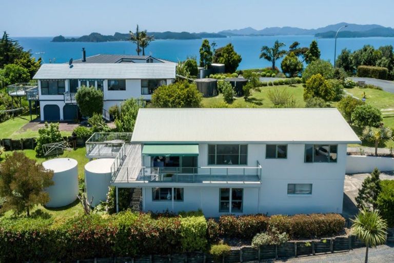 Photo of property in 37 Oneroa Road, Russell, 0202