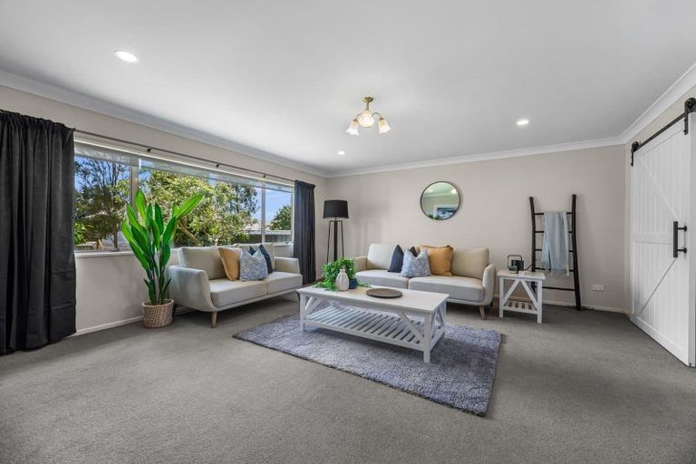 Photo of property in 11 Hinton Place, Pyes Pa, Tauranga, 3112