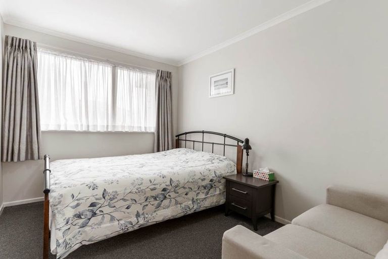 Photo of property in 123 Vodanovich Road, Te Atatu South, Auckland, 0610