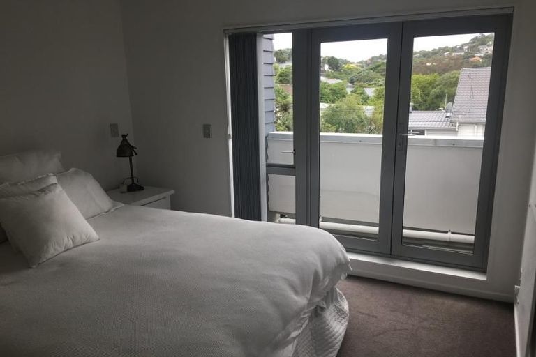 Photo of property in 3/12 Agra Crescent, Khandallah, Wellington, 6035