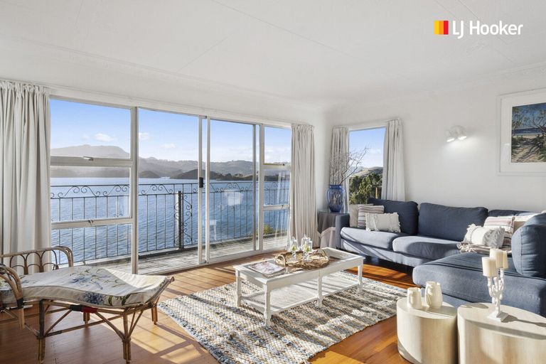 Photo of property in 35 Oxley Crescent, Broad Bay, Dunedin, 9014