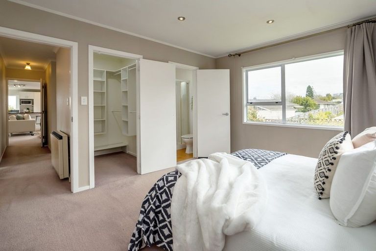 Photo of property in 6 Ngaio Place, Lansdowne, Masterton, 5810