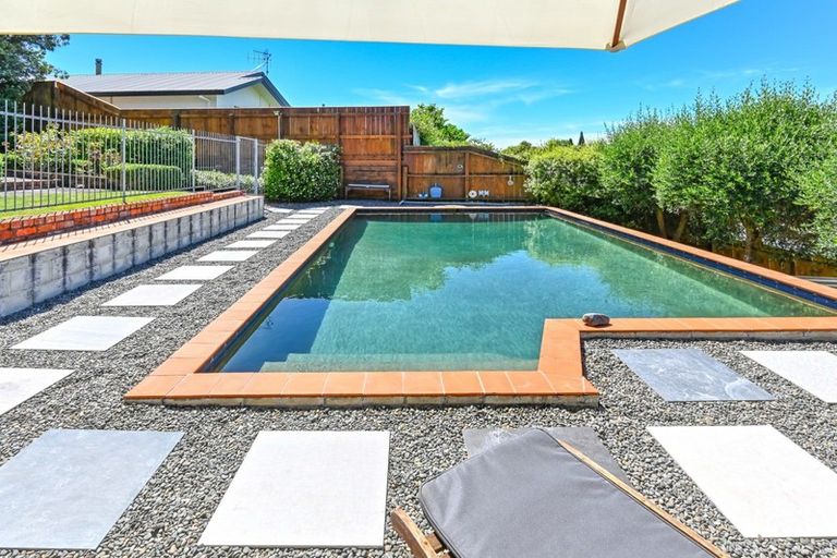 Photo of property in 17 Kopanga Road, Havelock North, 4130