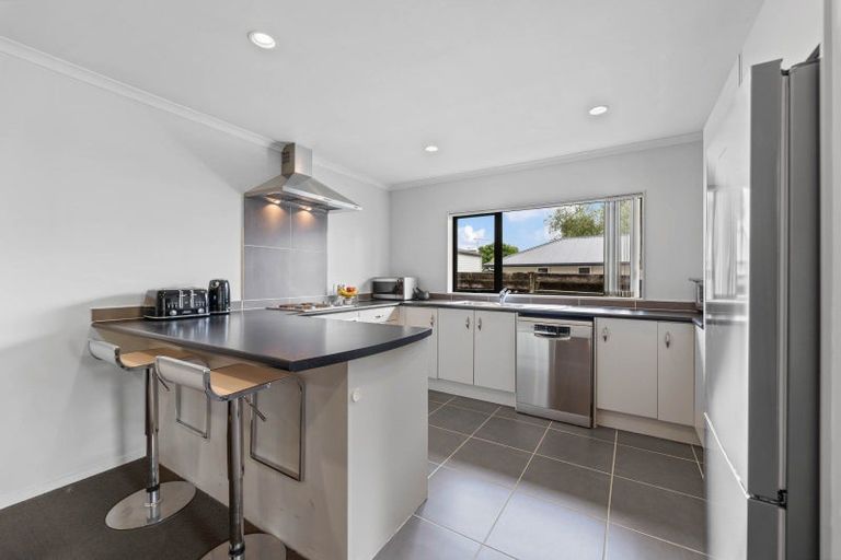 Photo of property in 4a Kohekohe Place, Pukete, Hamilton, 3200