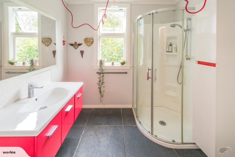 Photo of property in 37 Karewa Street, Castlecliff, Whanganui, 4501