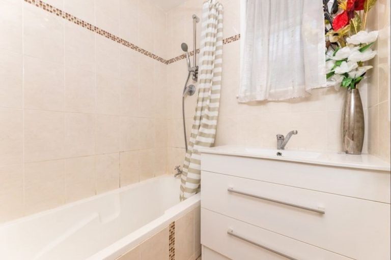 Photo of property in 61 Oreil Avenue, West Harbour, Auckland, 0618