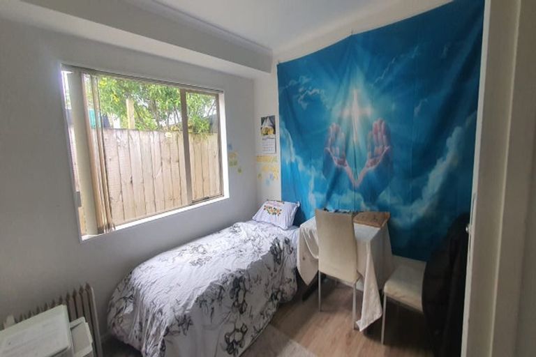 Photo of property in 9 Neesons Way, Glendene, Auckland, 0602