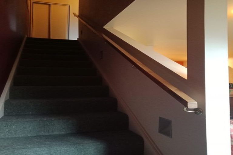 Photo of property in 2/218 Edgeware Road, Edgeware, Christchurch, 8013