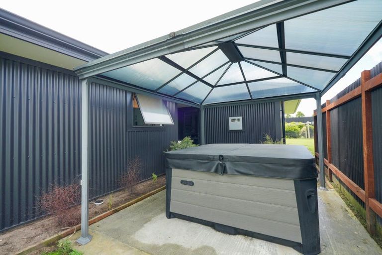 Photo of property in 15 Oreti Road, Otatara, Invercargill, 9879