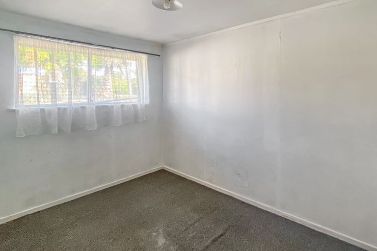 Photo of property in 1/76 Portage Road, New Lynn, Auckland, 0600