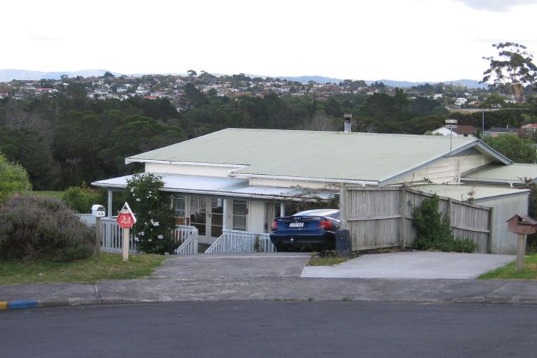 Photo of property in 21 Worthington Place, West Harbour, Auckland, 0618