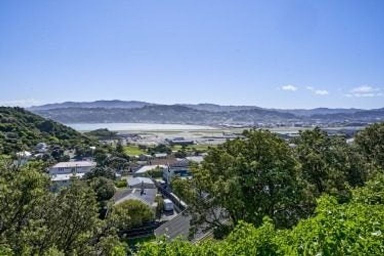 Photo of property in 25 Tukanae Street, Strathmore Park, Wellington, 6022