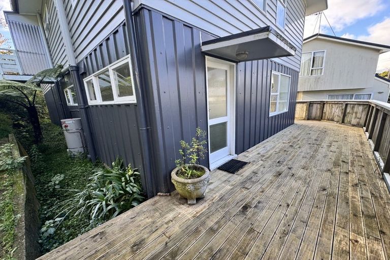 Photo of property in 26 Middleton Road, Johnsonville, Wellington, 6037