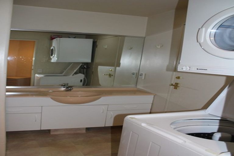 Photo of property in Courtenay Apartments, 307/120 Courtenay Place, Te Aro, Wellington, 6011