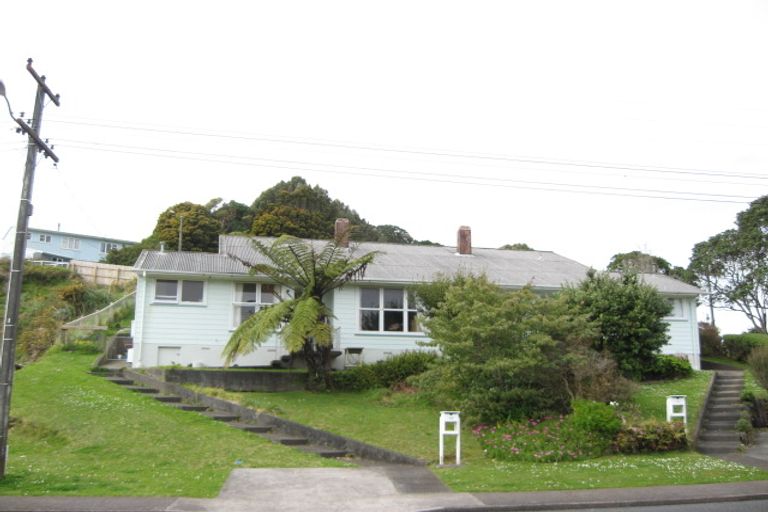 Photo of property in 106-108 Cook Street, Marfell, New Plymouth, 4310