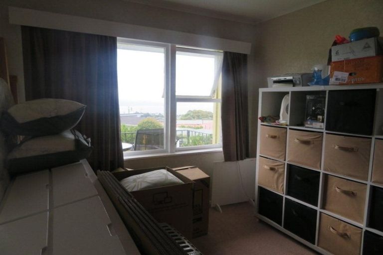 Photo of property in 231 Dowse Drive, Maungaraki, Lower Hutt, 5010