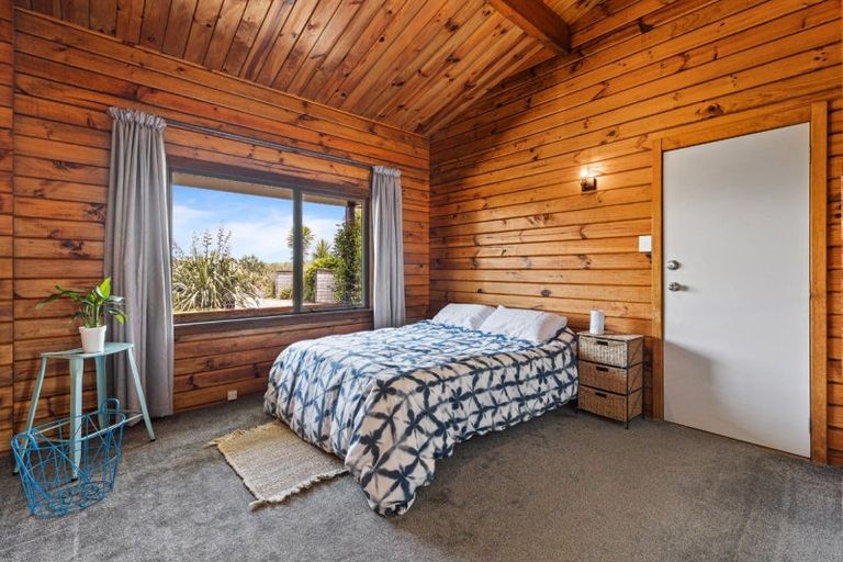 Photo of property in 27 Clarks Beach Road, Clarks Beach, 2122