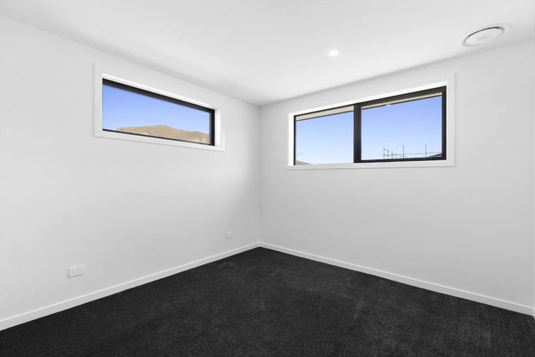 Photo of property in 37 Gillespie Street, Lake Hawea, 9382