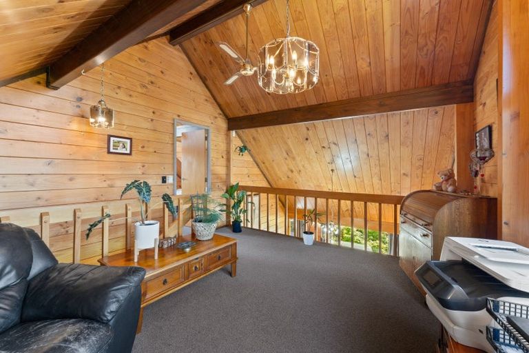 Photo of property in 13 Knights Grove, Otaki, 5512
