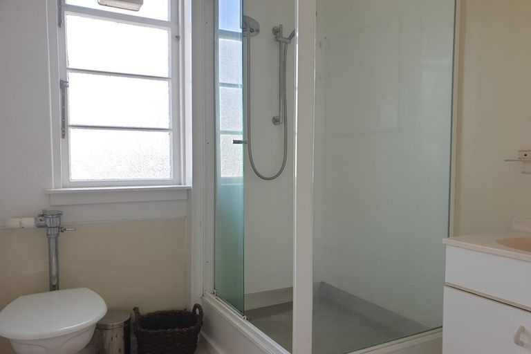 Photo of property in Norton Flats, 6/302 Willis Street, Aro Valley, Wellington, 6011