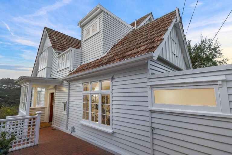 Photo of property in 76 Upland Road, Kelburn, Wellington, 6012