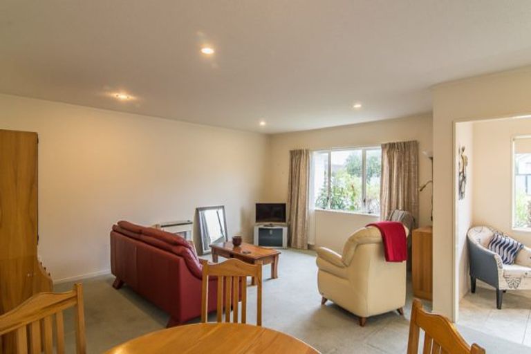 Photo of property in 38 Arawhata Road, Paraparaumu, 5032