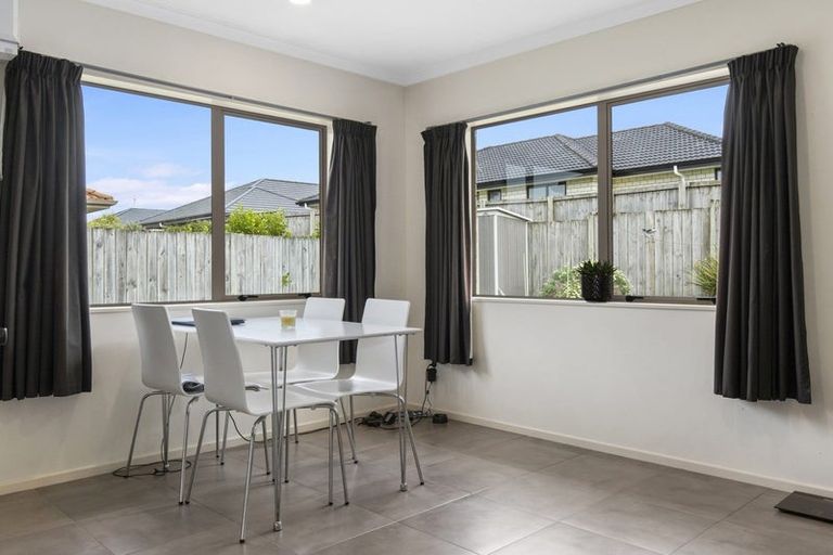 Photo of property in 15 Ribbonwood Close, Te Kauwhata, 3710