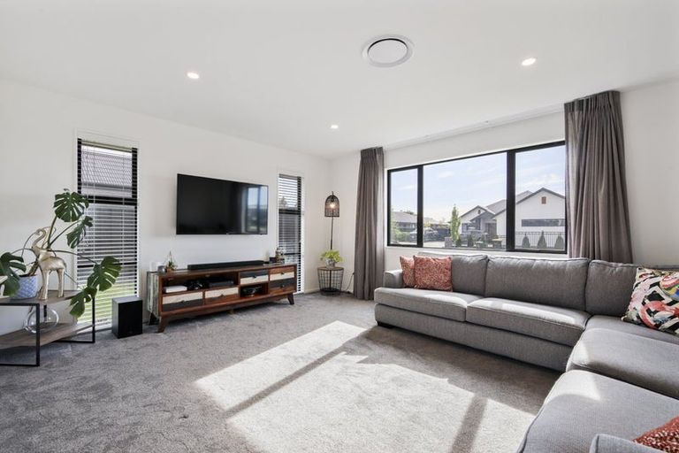 Photo of property in 16 Lusk Street, Rangiora, 7400