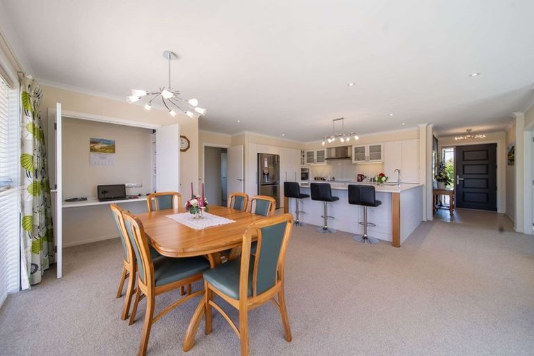 Photo of property in 48 Hagart-alexander Drive, Mosgiel, 9024