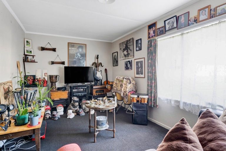 Photo of property in 2 Tawa Street, Gonville, Whanganui, 4501