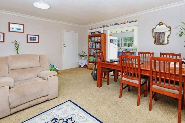 Photo of property in 3/2 Birdwood Avenue, Papatoetoe, Auckland, 2025